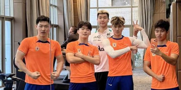 足球-1年前还在踢中乙，彭啸上限可留洋 泰山手握05众星 培养后腰争冠