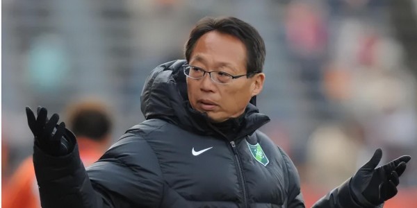 fifa club world cup-烂透了！日本名帅评中国男足：老板让我打球员！超半数人不守纪律